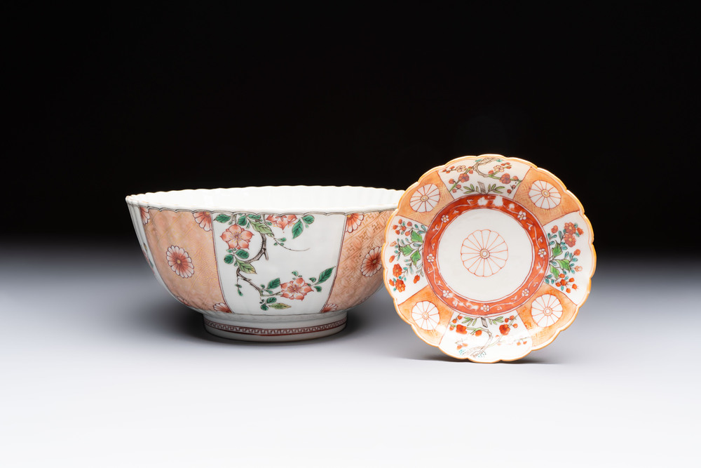 A Chinese famille verte bowl and saucer with floral design, Kangxi