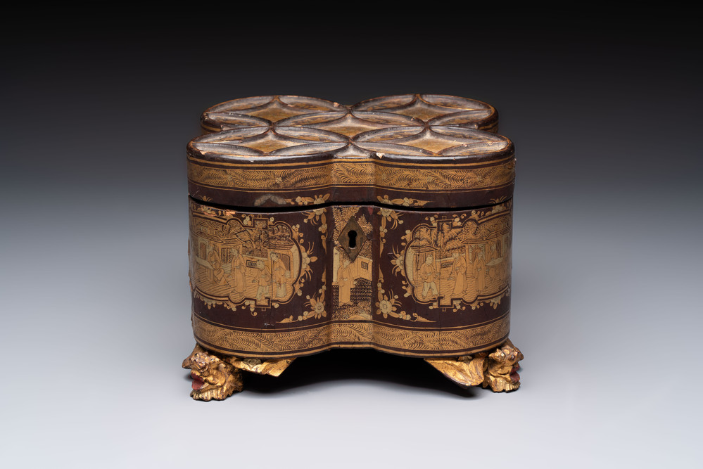 A fine Chinese Canton gilt-lacquered quadrifoil tea chest, 19th C.