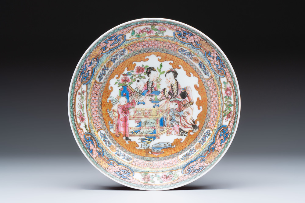 A fine famille rose 'ladies and boys' plate, Samson, Paris, 19th C.