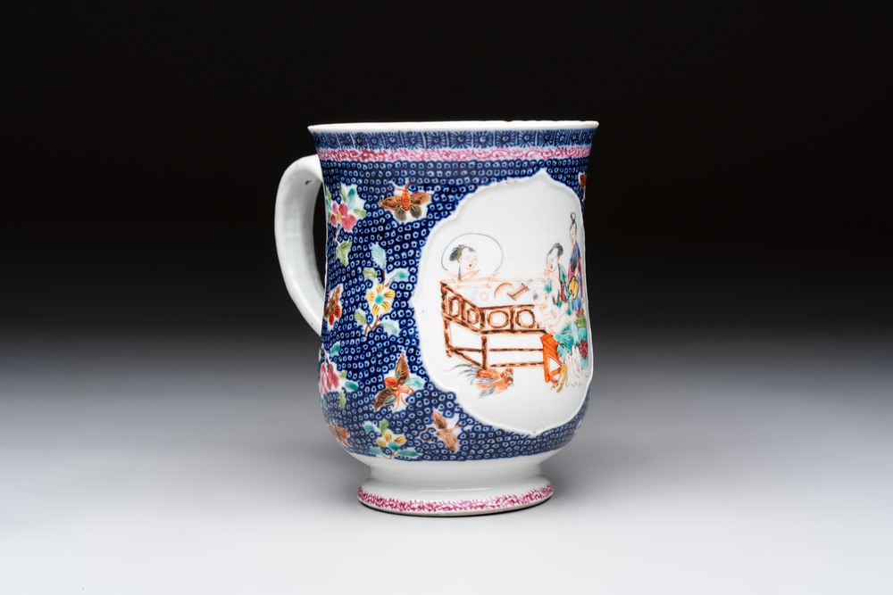 A Chinese famille rose mug with figural design, Qianlong