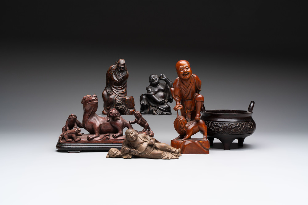 Five various Chinese wooden carvings and a censer, 19/20th C.