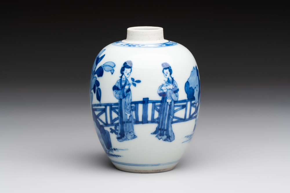 A Chinese blue and white 'Long Eliza' tea caddy, Kangxi