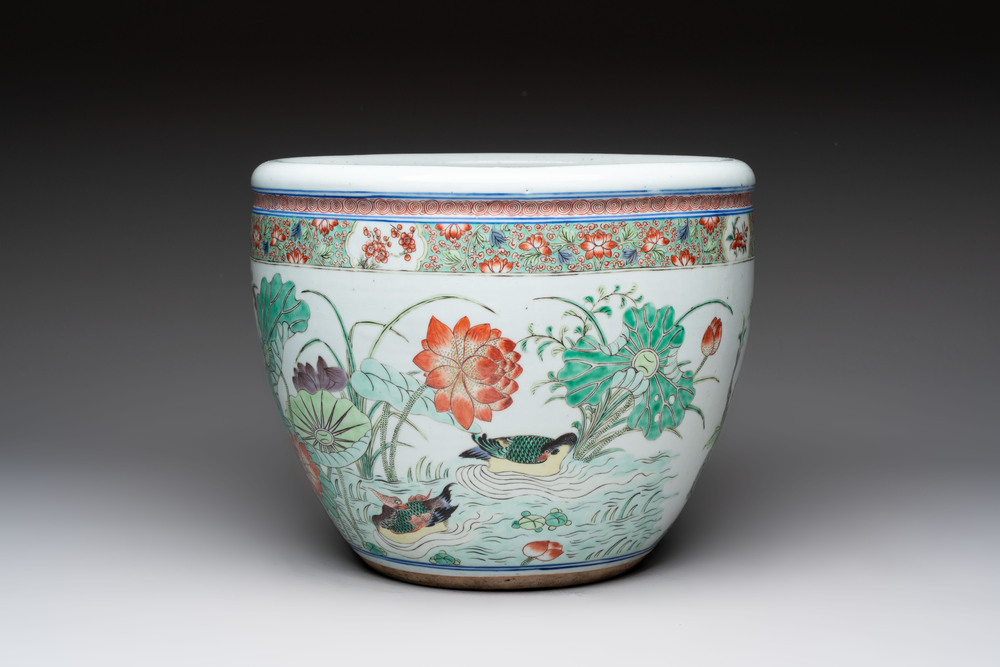 A Chinese famille rose 'mandarin ducks in a lotus pond' scroll pot, 19th C.