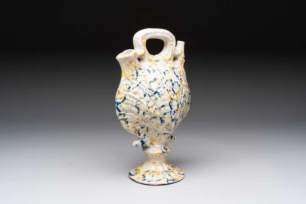 A polychrome spotted Spanish clam-form ewer, Aragon or Manises, 19th C.
