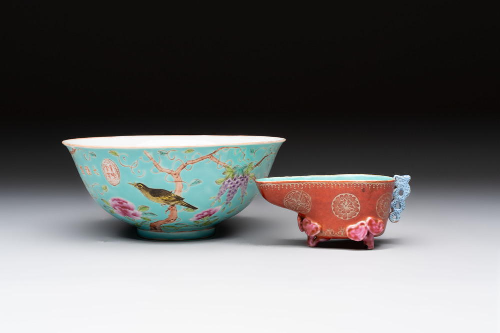 A Chinese turquoise-ground grisaille-decorated Dayazhai-style bowl and a libation cup, Yong Qing Chang Chun 永慶長春 mark, 19th C.