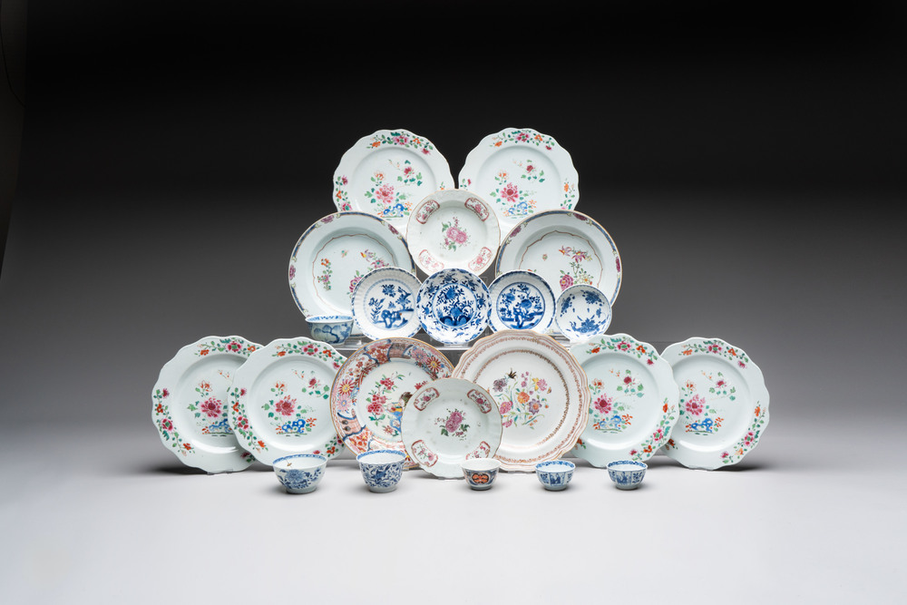 22 Chinese blue, white and famille rose wares, Kangxi and Qianlong