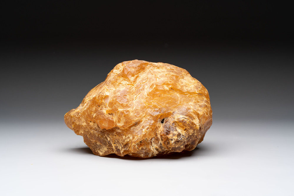 A large lump of copal or amber, 4220 grams