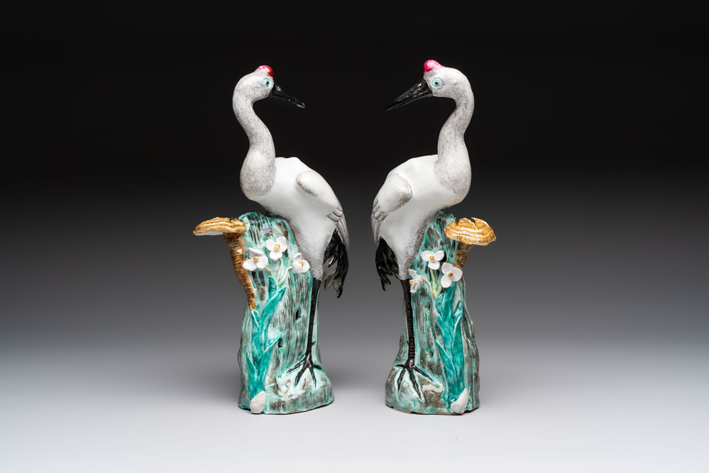 A pair of Chinese famille rose 'crane' groups, 19th C.