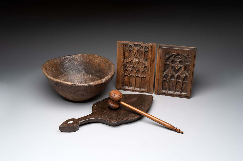 Two wooden Gothic panels, a bowl, board and a gaffel, 15th C. and later
