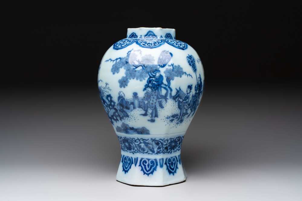 A blue and white Dutch Delft Transitional style chinoiserie vase, late 17th C.
