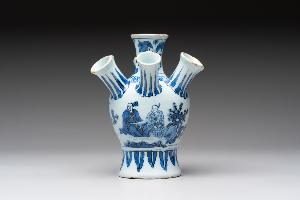 A fine small blue and white Dutch Delft chinoiserie tulip vase, late 17th C.