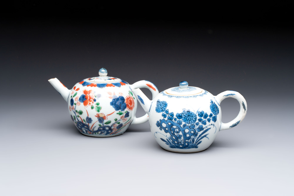A Chinese verte-Imari teapot and a blue and white teapot with floral design, Kangxi