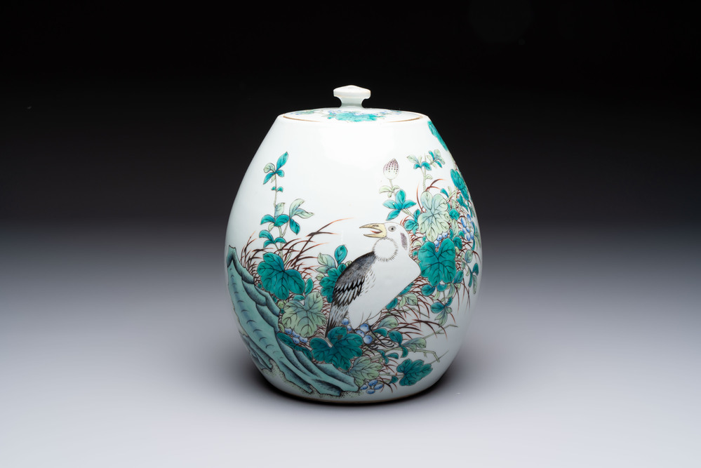 A Chinese famille verte 'bird among fruiting branches' vase and cover, Jiangxi Ciye Gongsi 江西瓷業公司 mark, Republic
