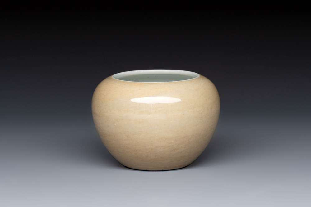 A Chinese caf&eacute;-au-lait-glazed water pot, Yongzheng mark, 19/20th C.