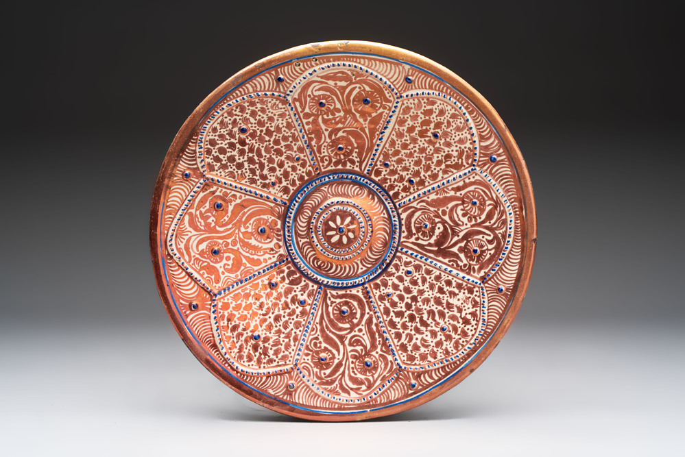 A Hispano-Moresque lustre-glazed dish, Spain, 19/20th C.