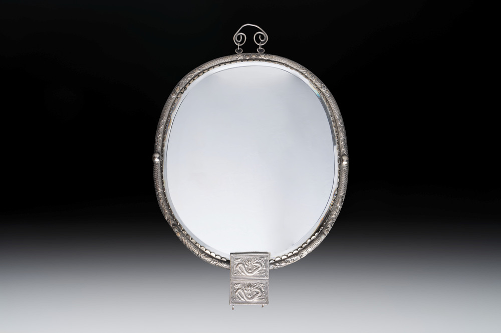 A Chinese silver-plated oval mirror, 19/20th C.