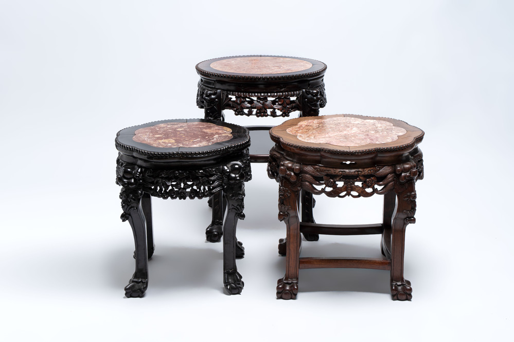 Three Chinese marble-topped hongmu stands, 19/20th C.