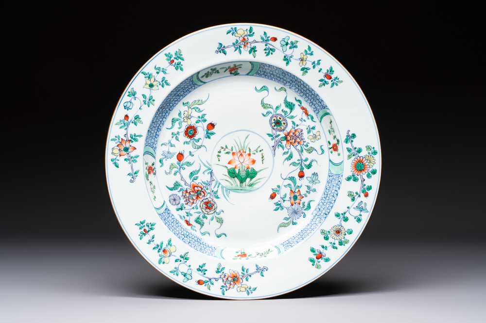 A Chinese doucai dish with floral design, Kangxi