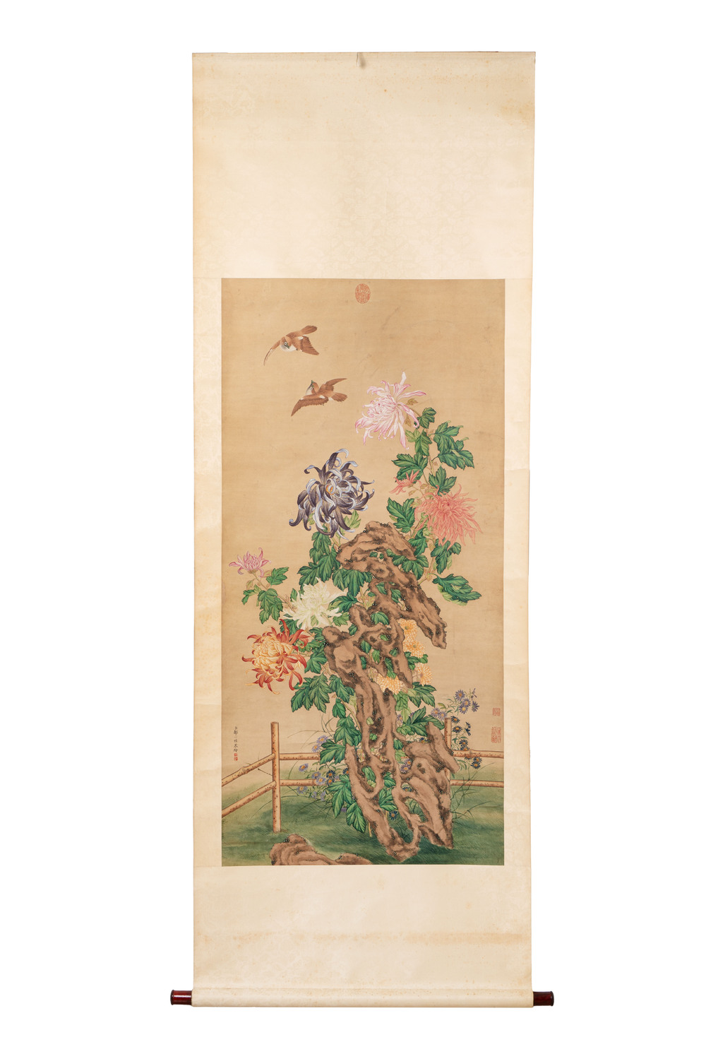 Follower of Zou Yigui 邹一桂(1686-1772): 'Chrysanthemum', ink and colour on paper, 20th C.