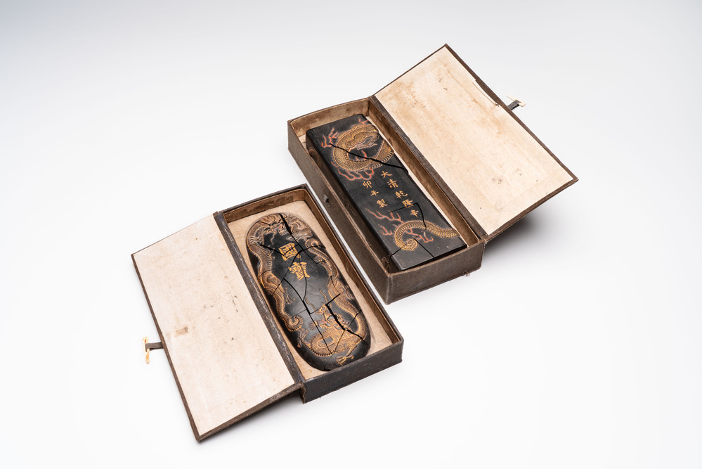 Two imperial Chinese 'Dragon' ink cakes, Xuande, Qianlong and Yang Xing Dian 養性殿 mark, one dated 1771, 18th C.