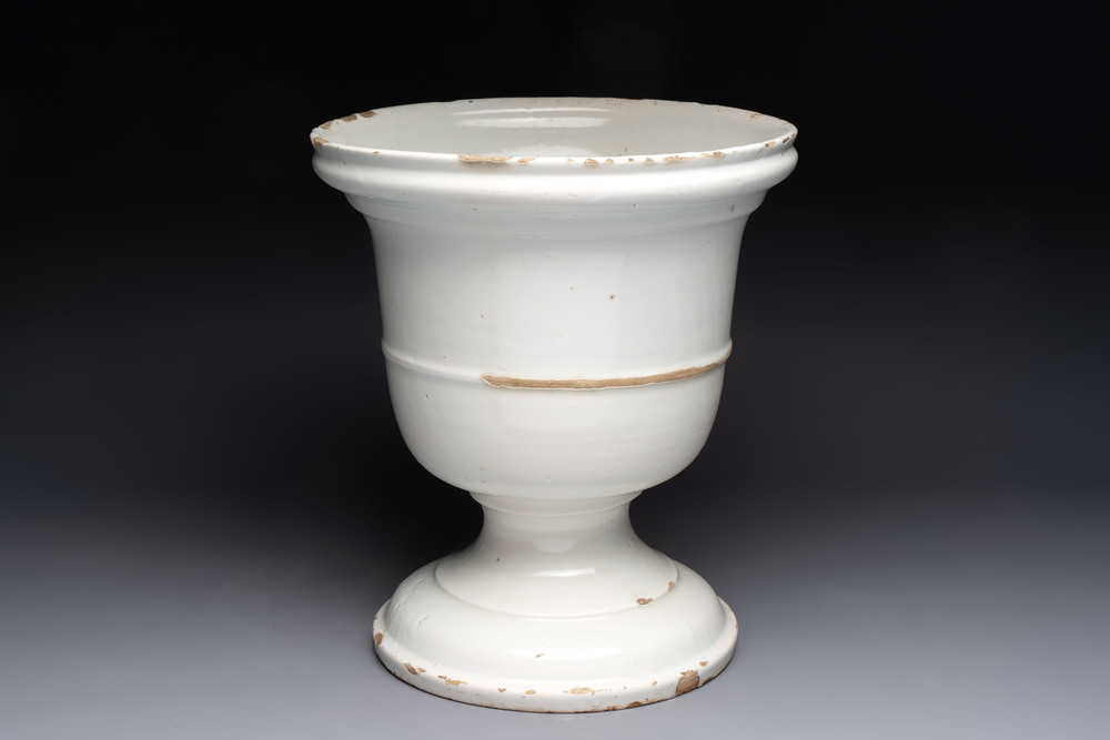 A large white-glazed Dutch Delft garden vase, late 17th/early 18th C.