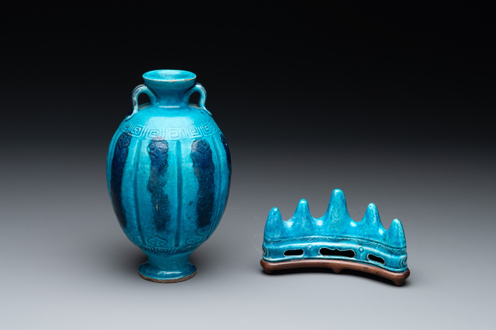A Chinese turquoise-glazed brush rest and a Fahau vase, 18/19th C.