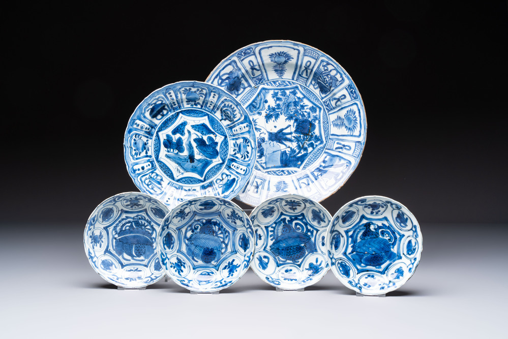 Two Chinese blue and white 'kraak' dishes and four plates, Wanli