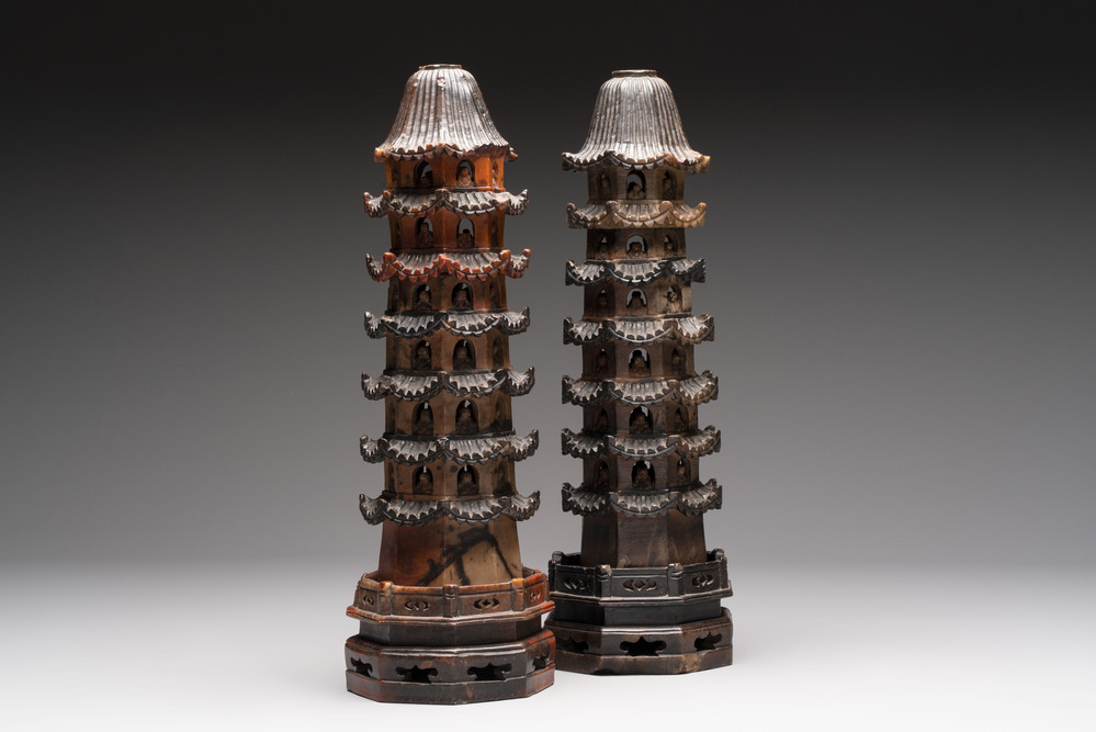 A pair of Chinese soapstone pagodas, 19/20th C.