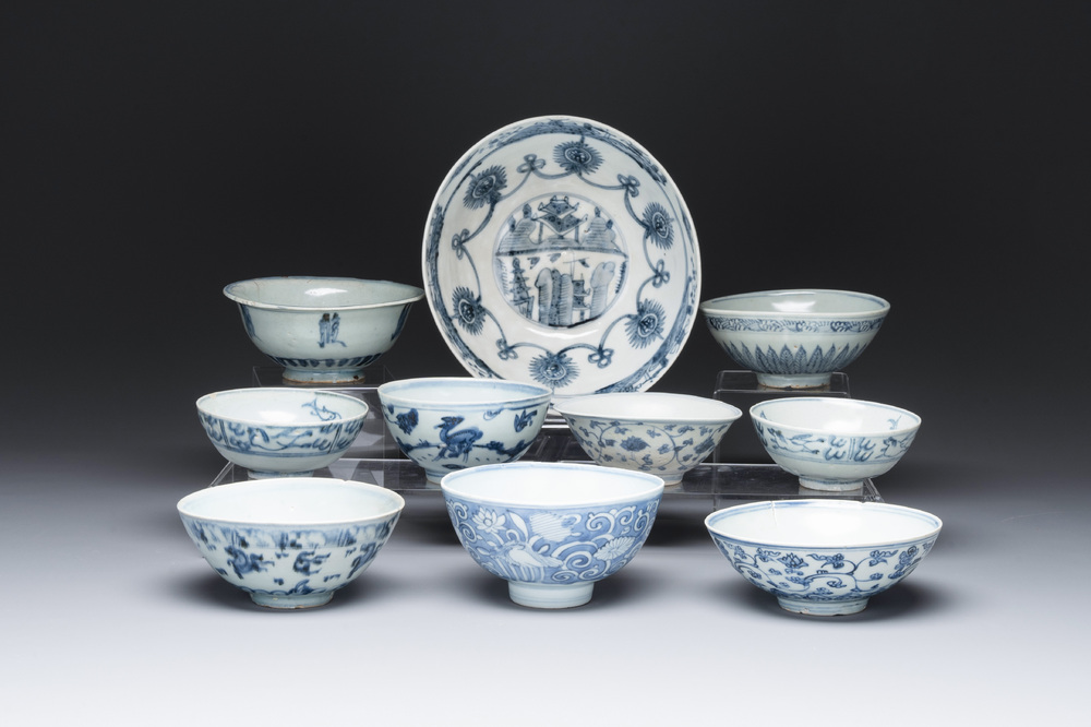 A collection of ten Chinese blue and white bowls, Ming