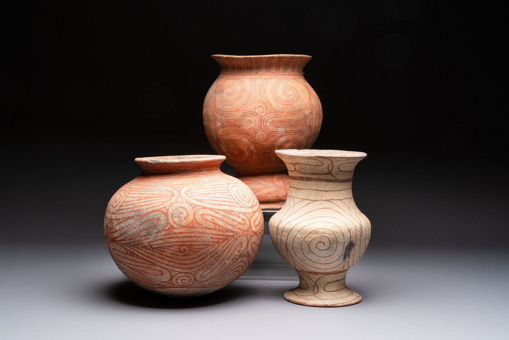 Three Thai pottery vases, Ban-Chiang, 7/4th C. B.C.