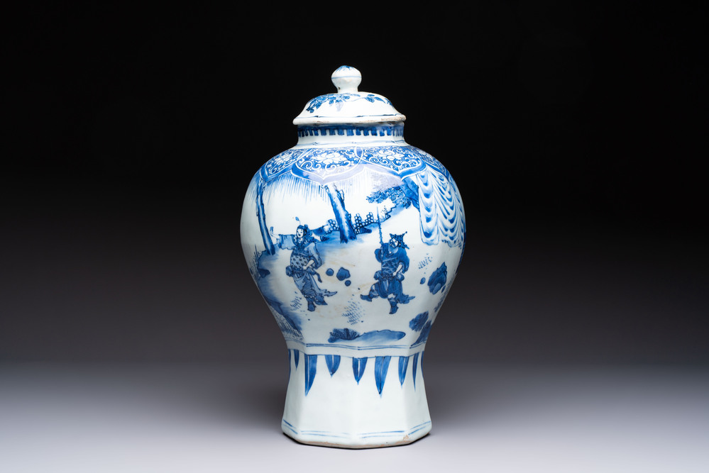 A Chinese blue and white 'Li Shimin 李世民 and Qin Qiong 秦瓊' vase and cover, Transitional period