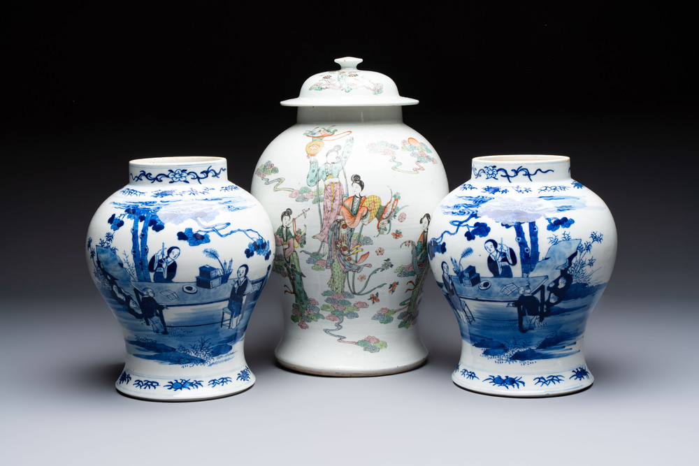 A pair of Chinese blue and white vases and a famille rose covered vase, 19th C.