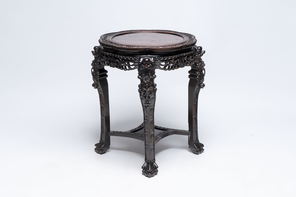 A large Chinese hongmu stand, 19th C.