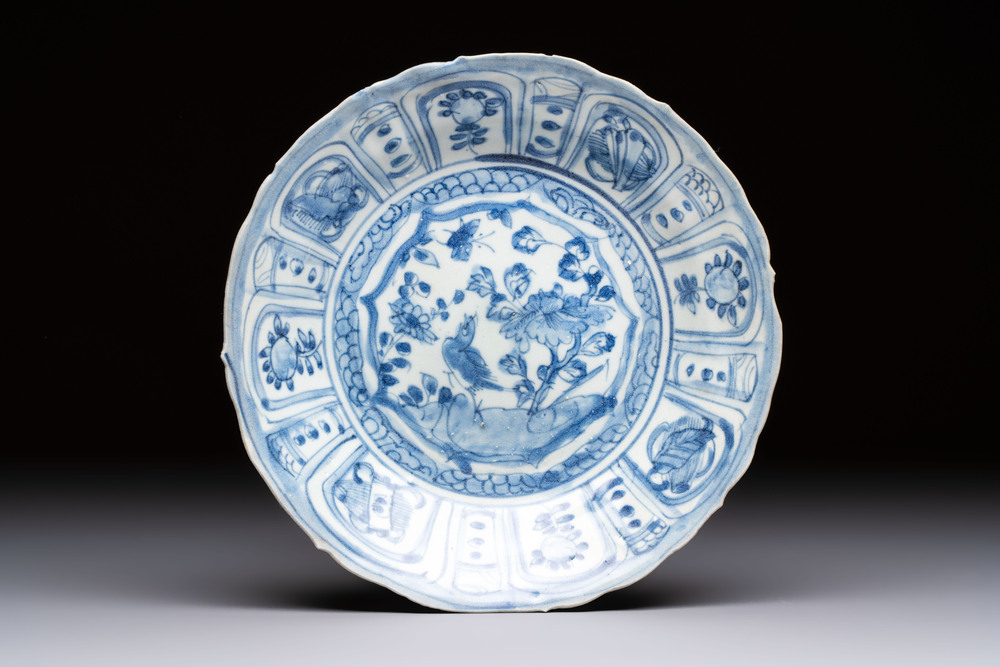 A Chinese 'Kraak' blue and white 'Hatcher Cargo' plate, Wanli