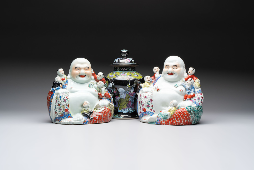 Two Chinese famille rose Milefo Buddhas and a famille rose black-ground covered vase, Zhu Mao Ji 朱茂記造 and Kangxi marks, 19/20th C.