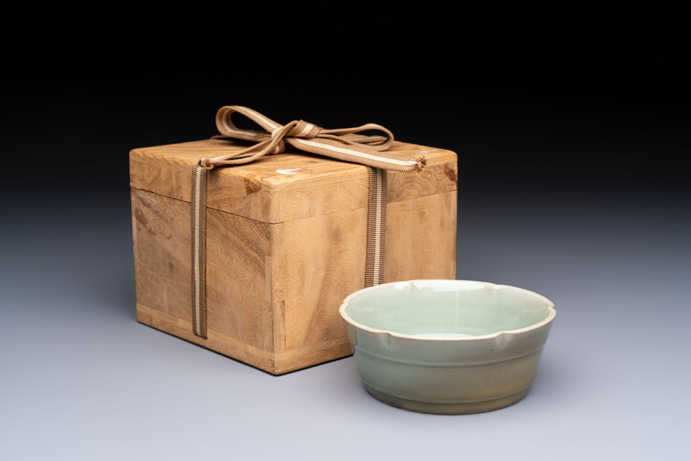 A Chinese Longquan celadon flower-shaped brush washer with a wooden box, Southern Song