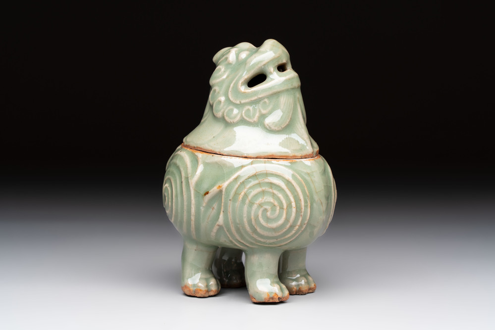 A fine Chinese Longquan celadon 'Luduan' censer, Ming
