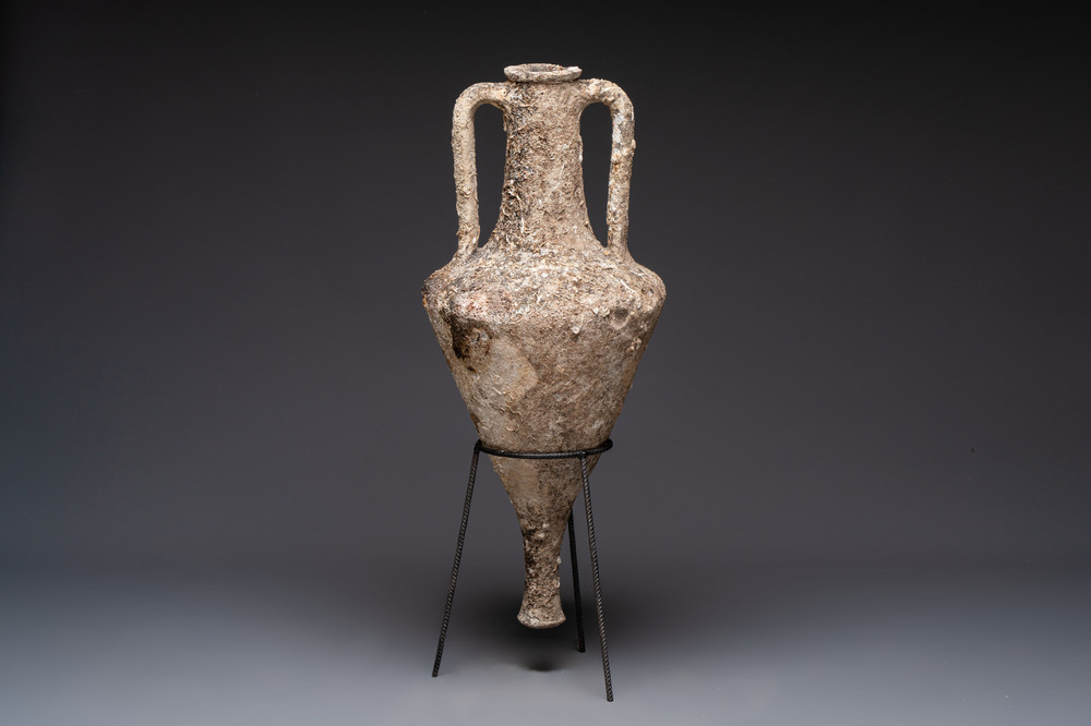 A Greco-Roman wine amphora, 2nd/1st C. B.C.