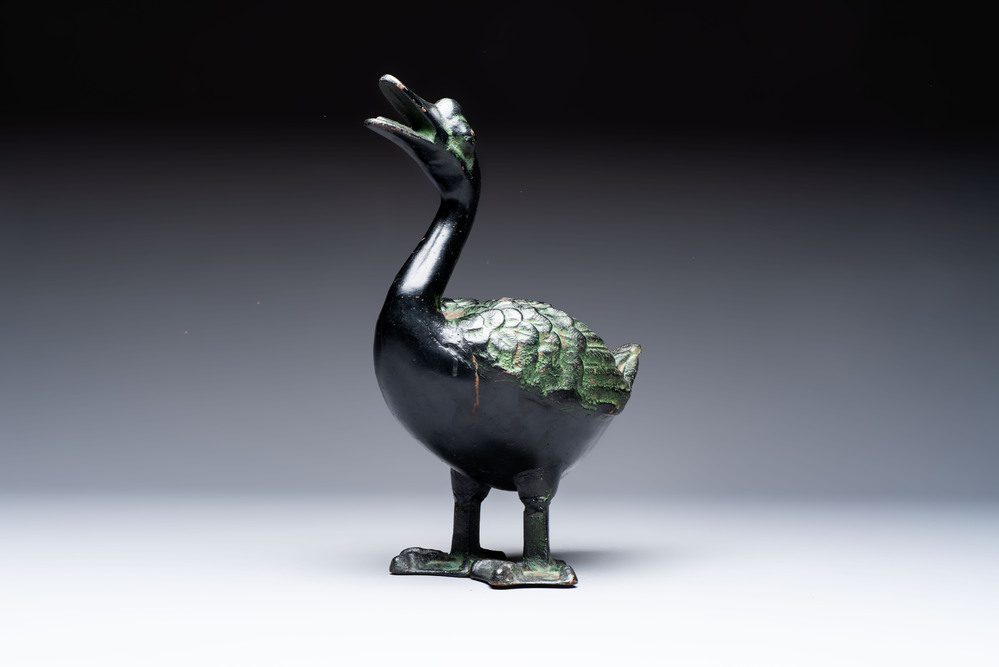 A Japanese bronze okimono of a goose, 20th C.