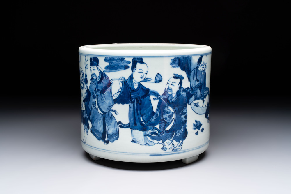 A large Chinese blue and white 'Ba Xian Zhu Shou 八仙祝壽&lsquo; tripod censer, 19th C.