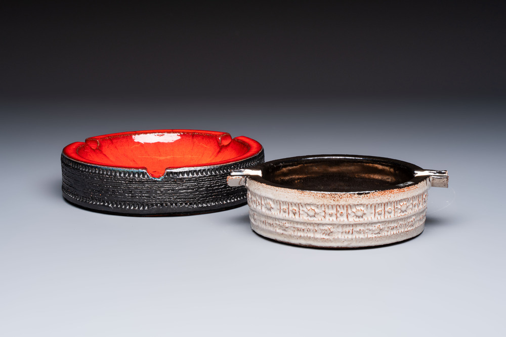 Rogier Vandeweghe (1923-2020) for Amphora: a red-glazed ashtray, and a Perignem cream-glazed ashtray, 20th C.
