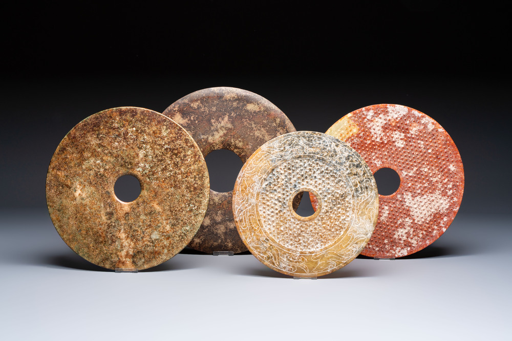 Four large Chinese archaistic jade 'bi' discs, 20th C.