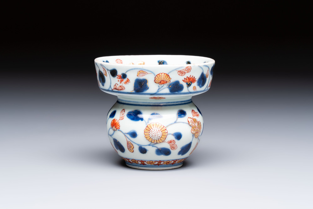 A rare Japanese Imari container or stand with floral design, Edo, early 18th C.