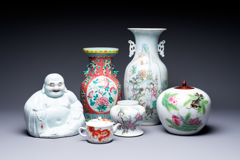 Two Chinese famille rose vases, two jars, a 'Lions' covered teapot and a Buddha, signed Mao Zirong 毛子榮 and Liu Jishun 劉吉順, 19/20th C.