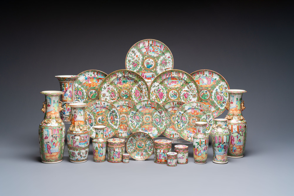 An extensive group of 23 Chinese Canton famille rose wares, 19th C.