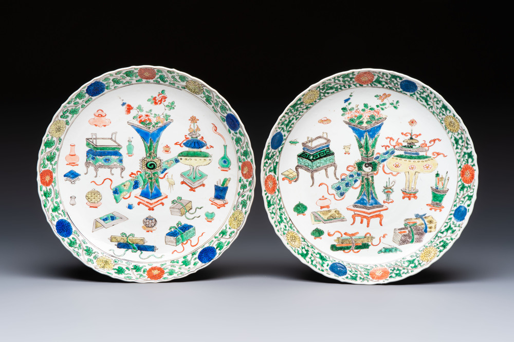 A pair of Chinese famille verte 'Antiquities' dishes, Kangxi
