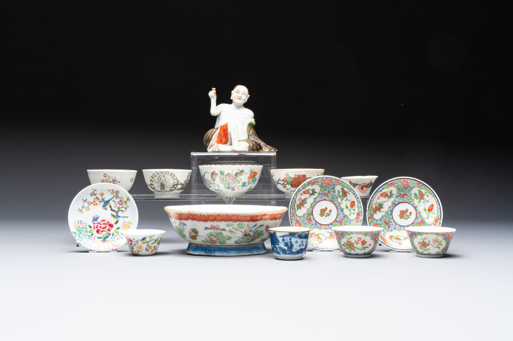 A group of 14 Chinese and Samson, Paris porcelain wares, 18/19th C.