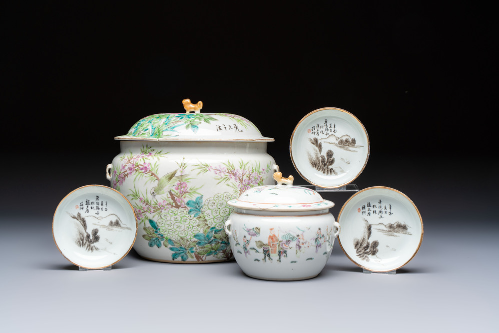 Two Chinese famille rose covered bowls and three grisaille saucers, Tongzhi and Qinghua Ciye Gongsi 慶華瓷業公司 marks, one signed Zi Wen 子文, 19/20th C.