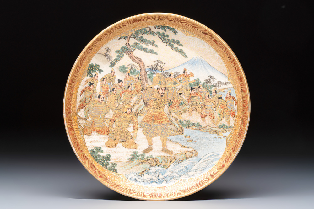 A fine Japanese Satsuma 'Samurai' plate, Meigyokuzan 明玉山 mark, Meiji, 19th C.