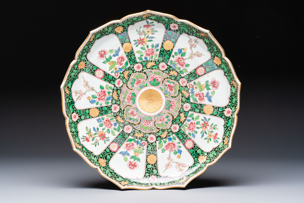 A famille rose-style dish with floral design, Samson, Paris, 19th C.